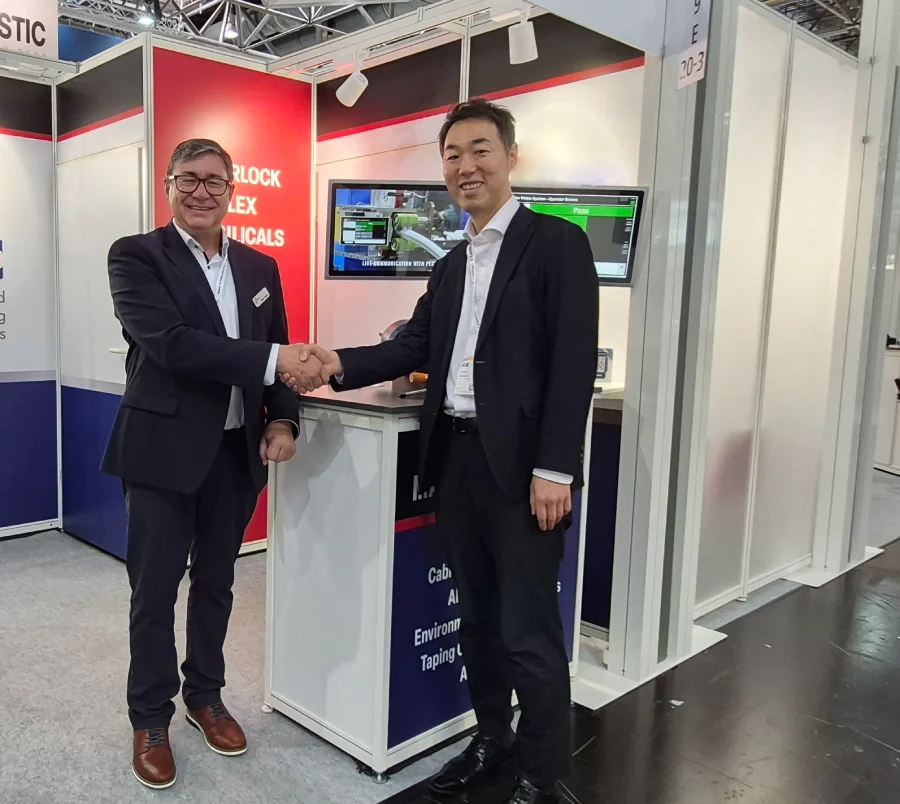 Peter Spitzer, Managing Director / CTO of CORPEX meeting with Takuta Okamoto, President of Unitek Japan, during wire Düsseldorf 2026.